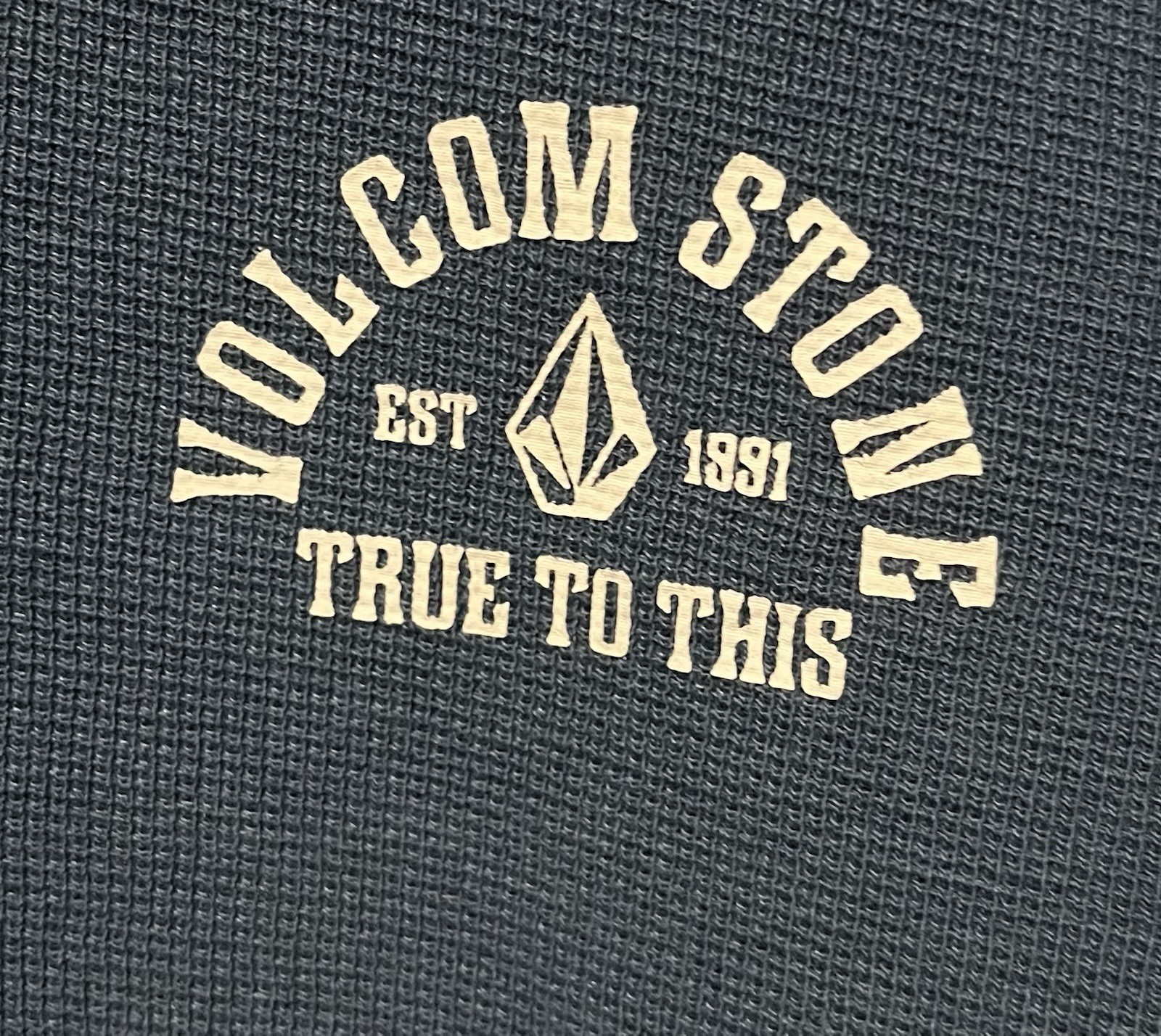Volcom Stone "True to This" design Men’s Long Sleeve Thermal T-shirt Size S gallery