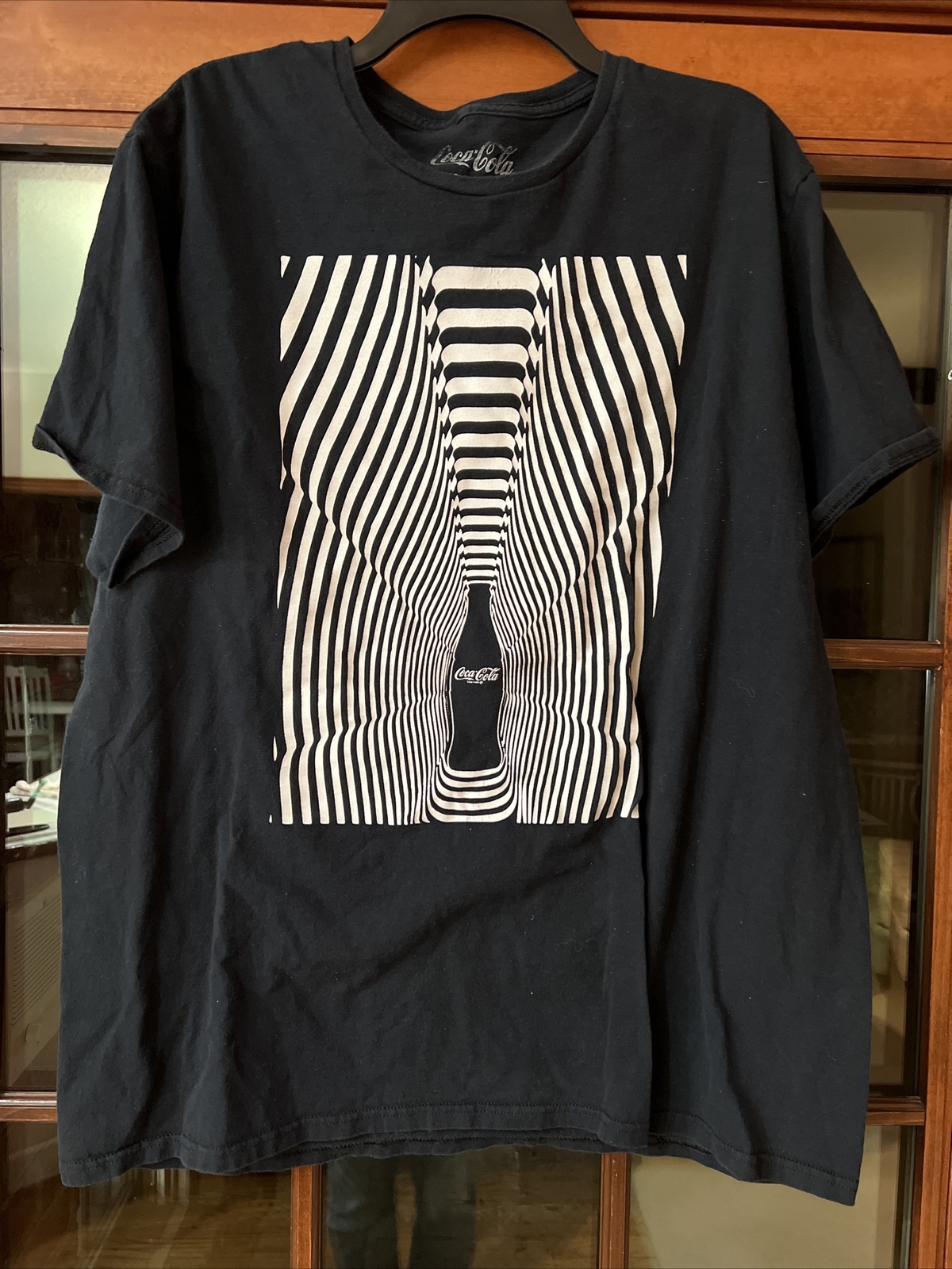 Coca-Cola Men T-Shirt Size 2X Black Op-Art Artwork Flawed