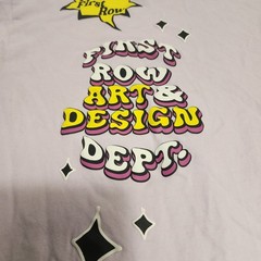 FIRST ROW Art & Design Department Lavender Embroidered / Graphic T-shirt Sz LG