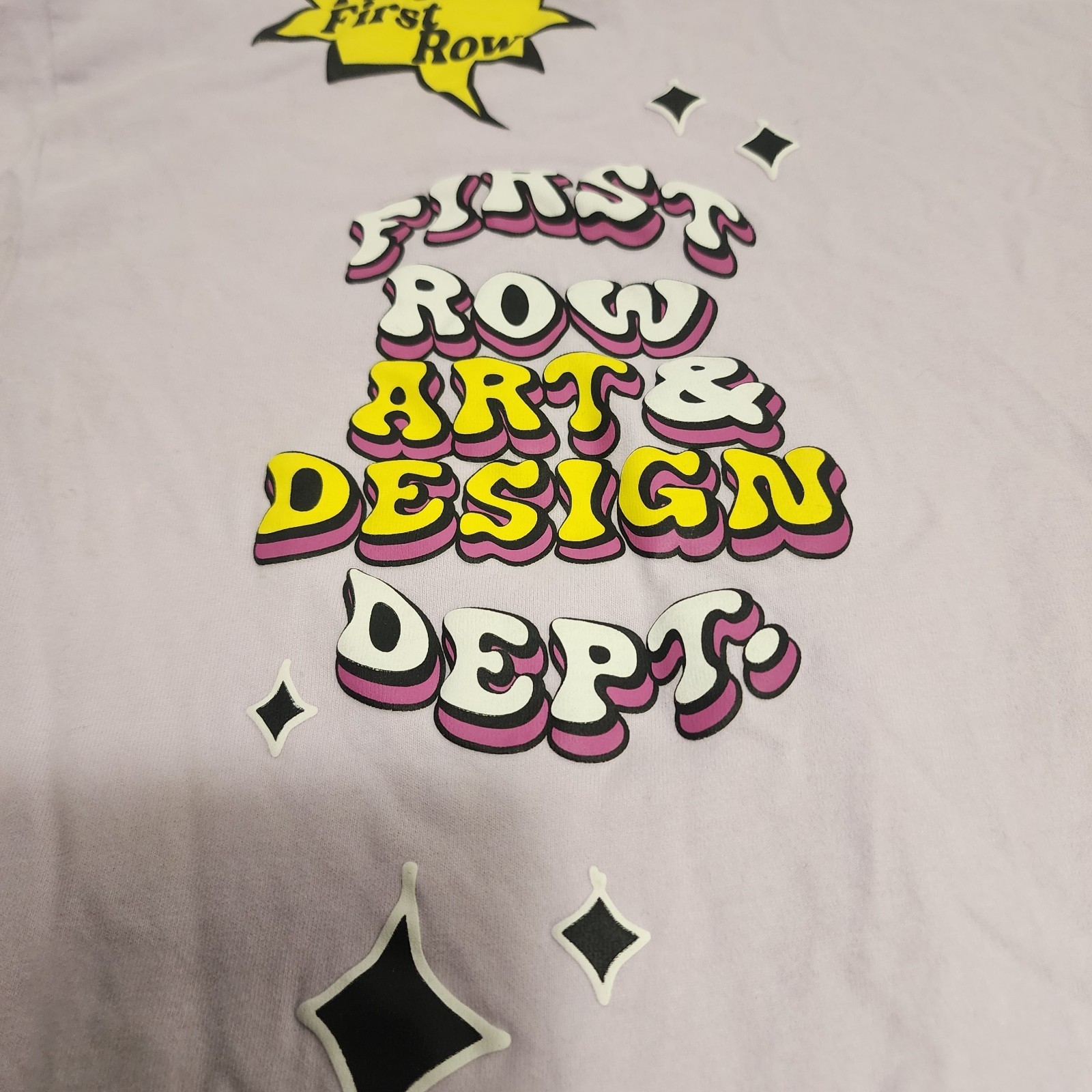 FIRST ROW Art & Design Department Lavender Embroidered / Graphic T-shirt Sz LG gallery