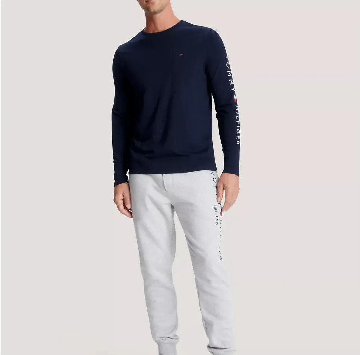 NWT Tommy Hilfiger Men's Flag Logo All Cotton Regular Fit Long Sleeve T-Shirt gallery