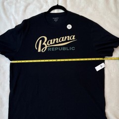 New With Tags (NWT) Banana Republic “Preppy Navy” Script Logo Graphic Tee