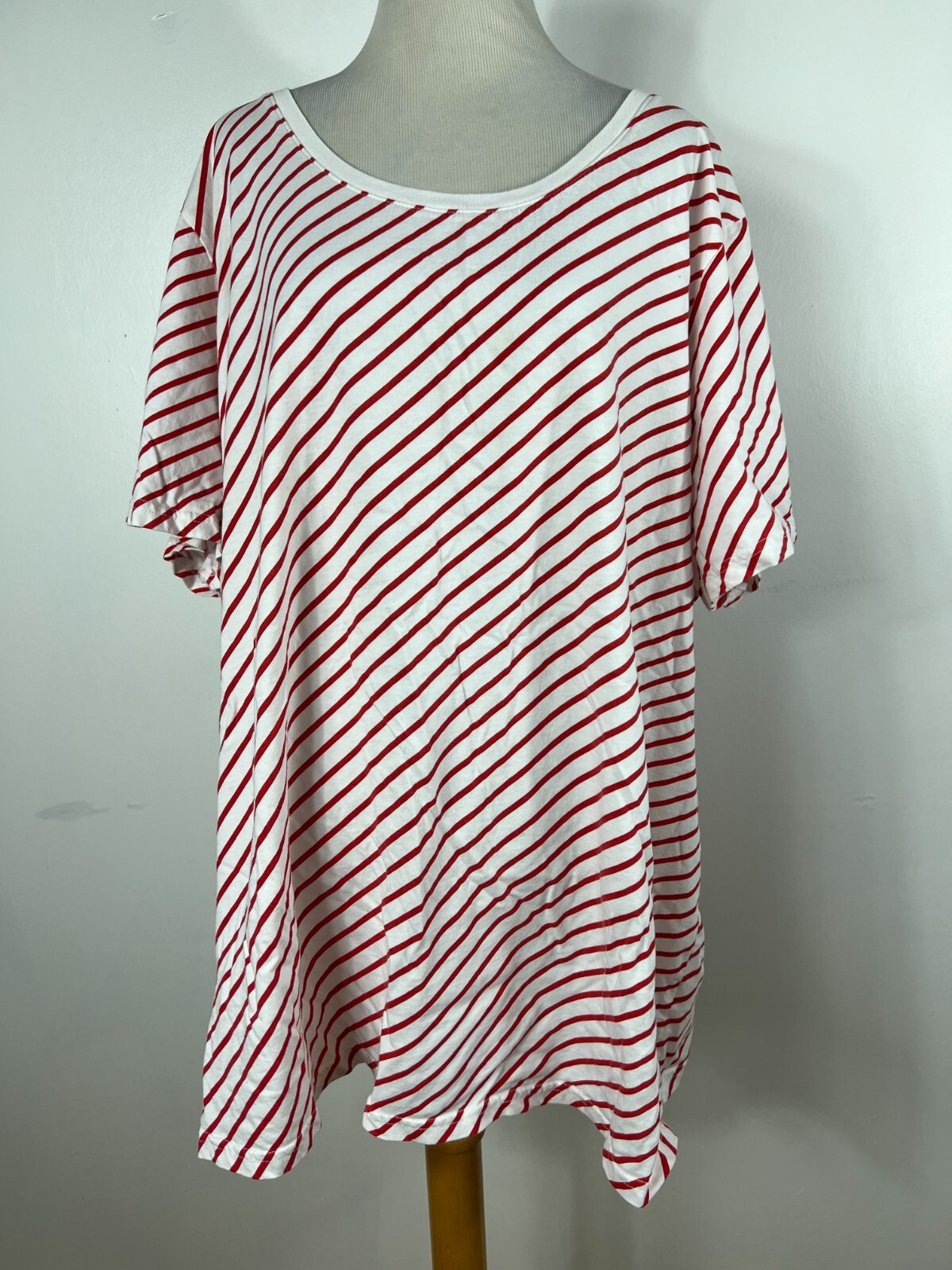 Roaman’s 4X Shirt Top White Red Stripe Scoop Neck Short Sleeve Long Tunic F2