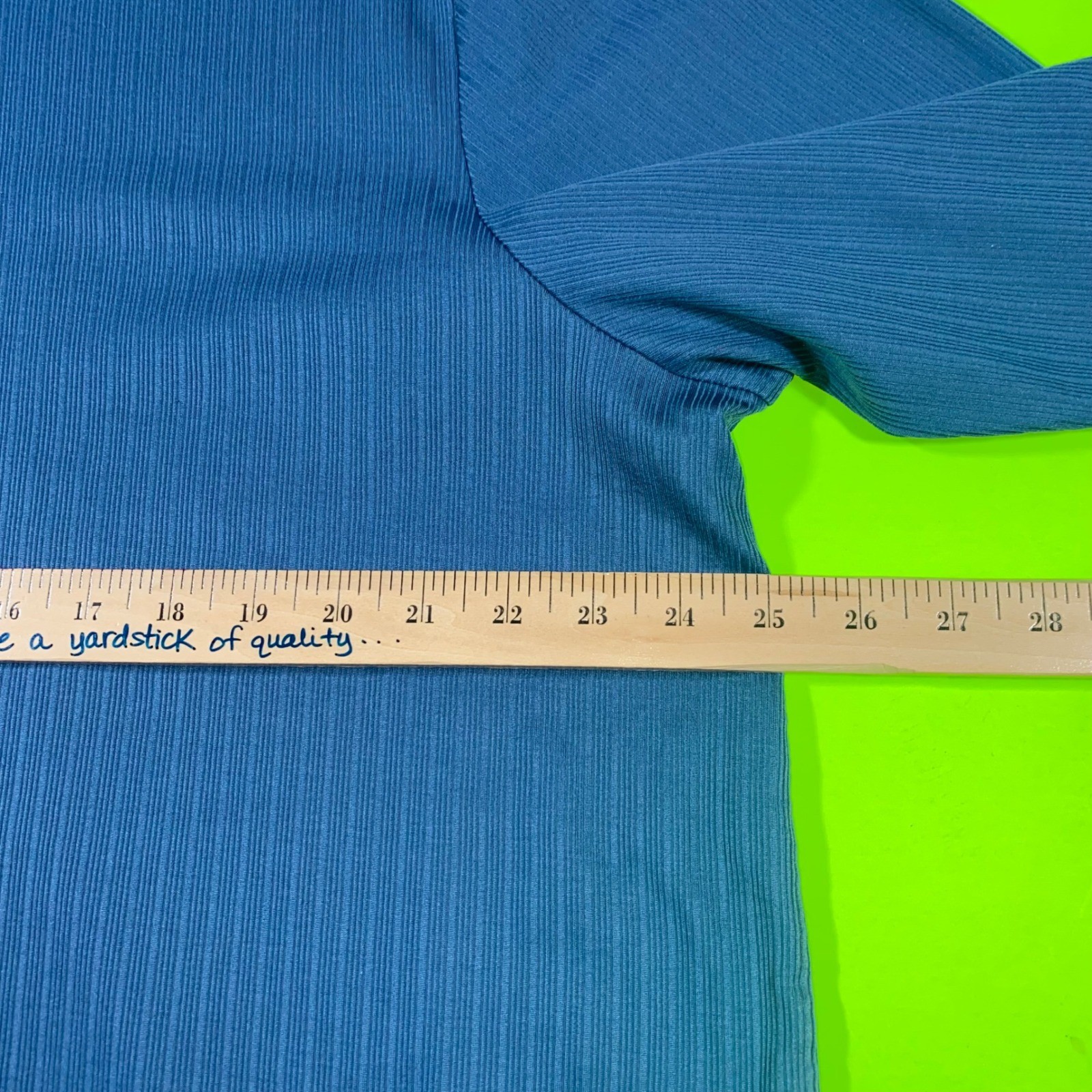 Croft & Barrow Mens XXL Blue Ribbed V-Neck Long Sleeve Easy Care T-Shirt gallery