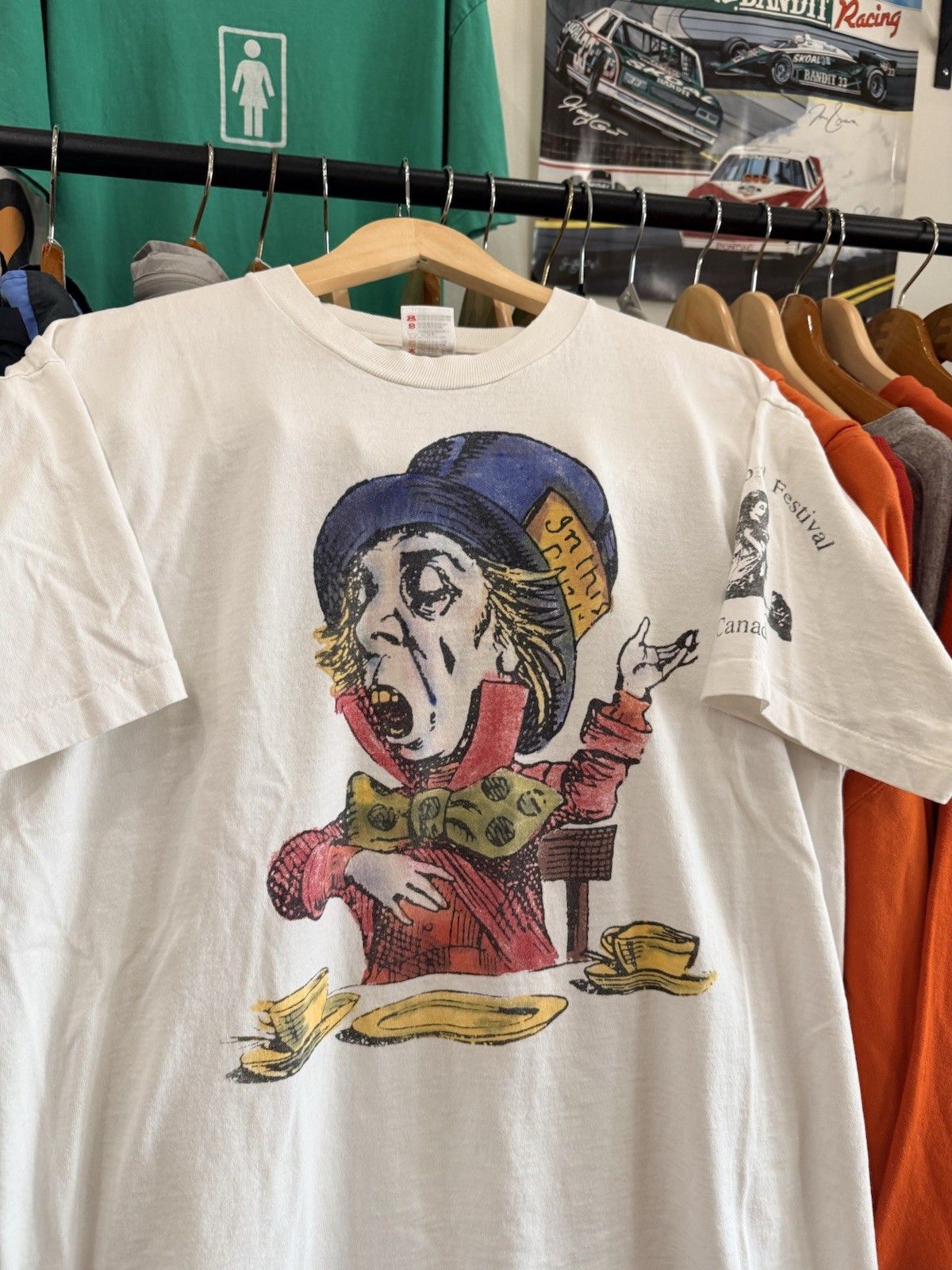 Vintage 90’s Alice In Wonderland Mad Hatter T-Shirt Rare XL gallery