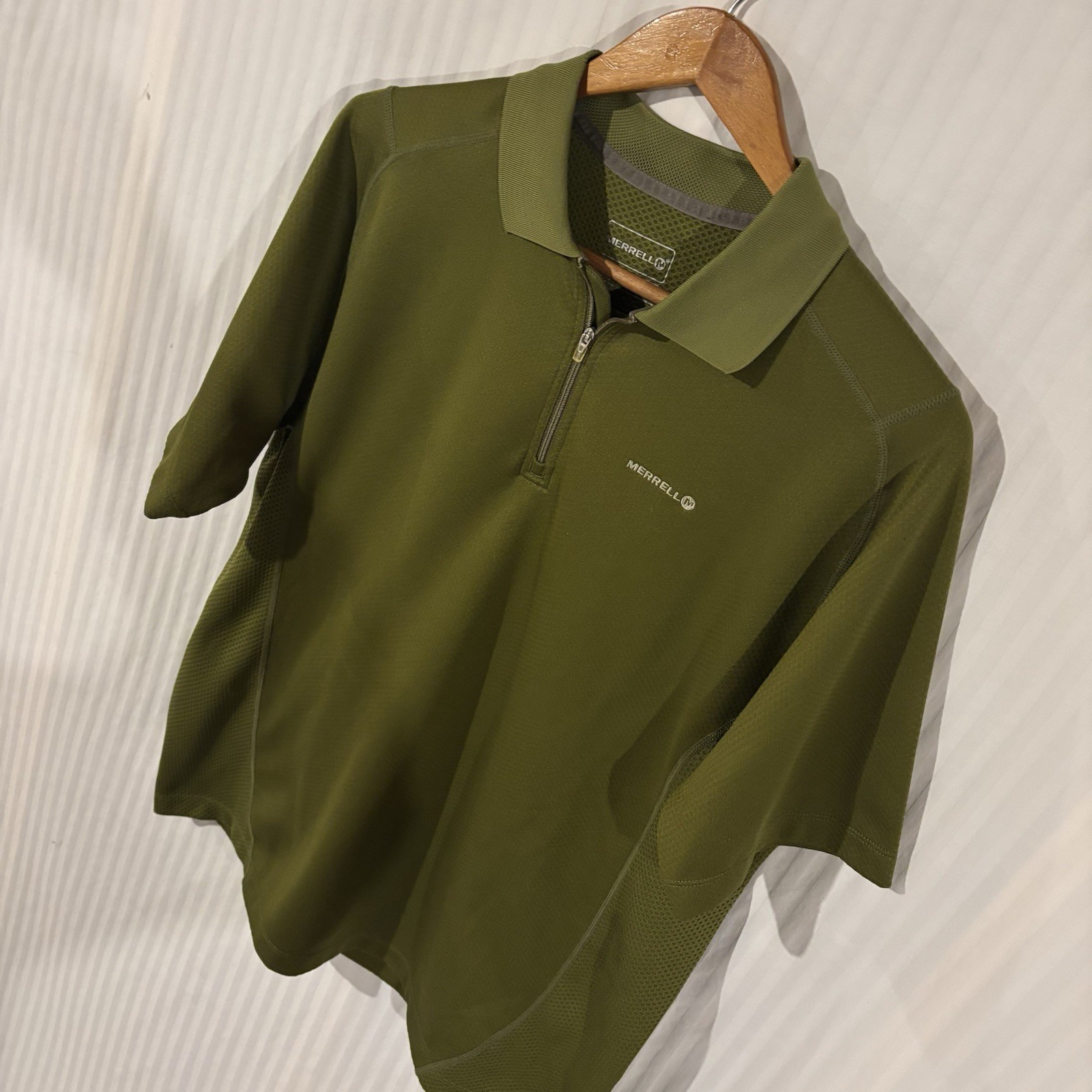 Merrell Mens Large T-Shirt OPTi Wick UPF 50+ Polo 1/4 Zip Performance Golf FF-10 gallery