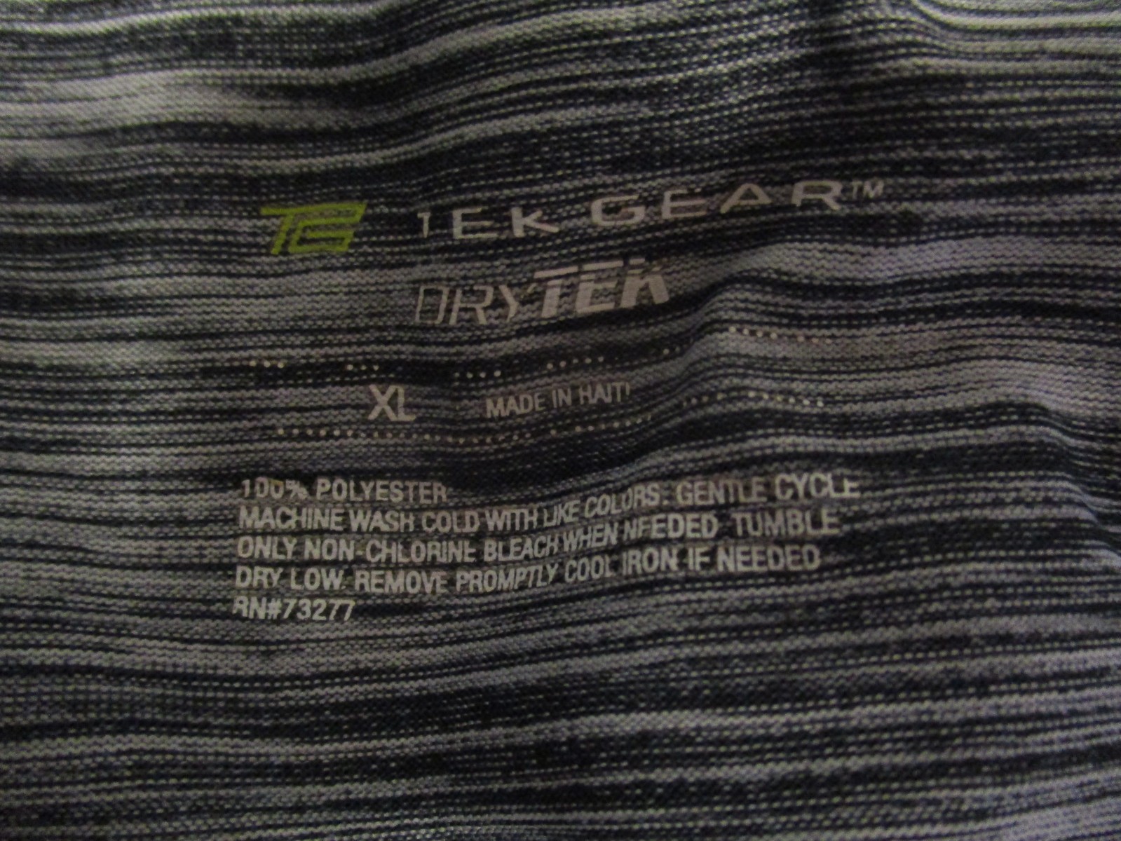 Tek Gear DryTek Mens XL Grey Short Sleeve Performance T-Shirt gallery