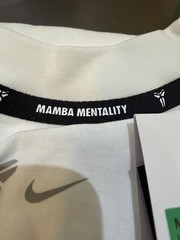 Nike Kobe Bryant Mamba Mentality Men’s Loose Fit White Shirt Size XL