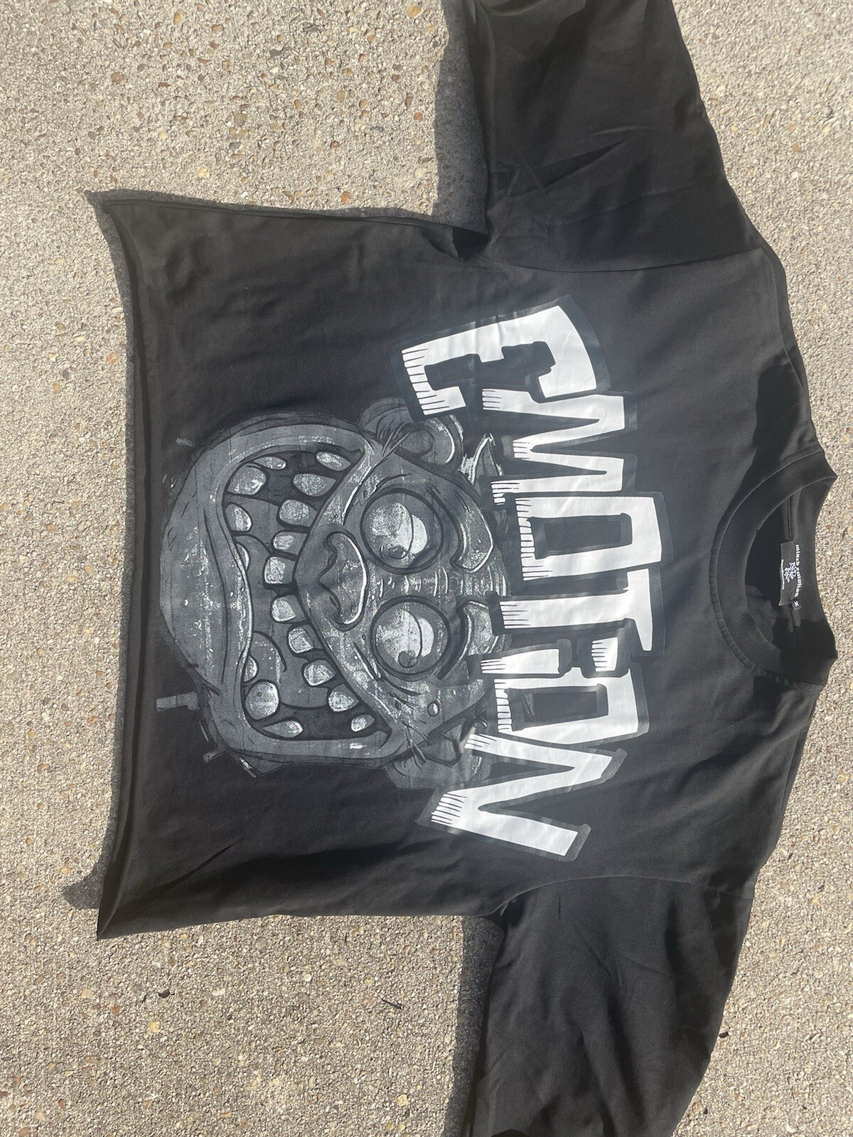 Black/White mixed emotions cropped tee gallery