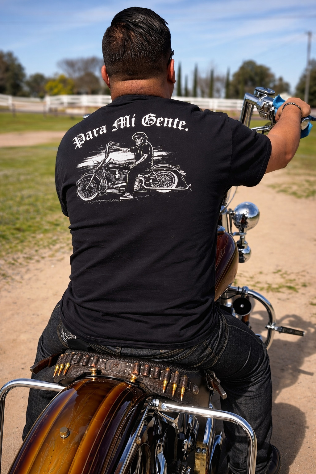 Para Mi Gente Vicla Motorcycle T-Shirt Chicano Lowrider Biker Graphic Tee gallery