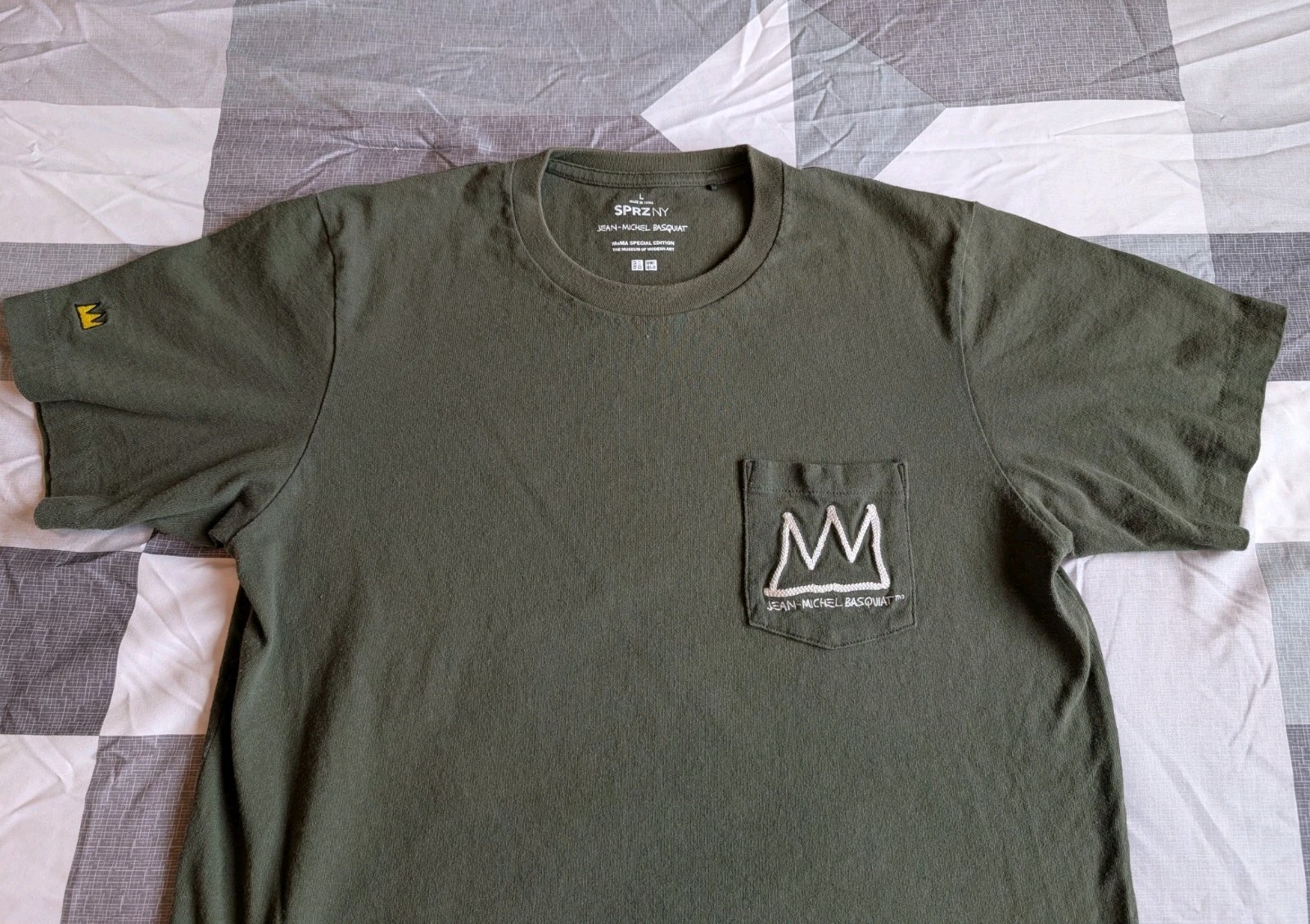 Uniqlo Jean Michel Basquiat T Shirt Adult Large Green SPRZ NY MOMA Distressed L gallery