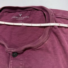 American Eagle Outfitters Men’s Serious Slim Fit Maroon Henley T-Shirt Size LG