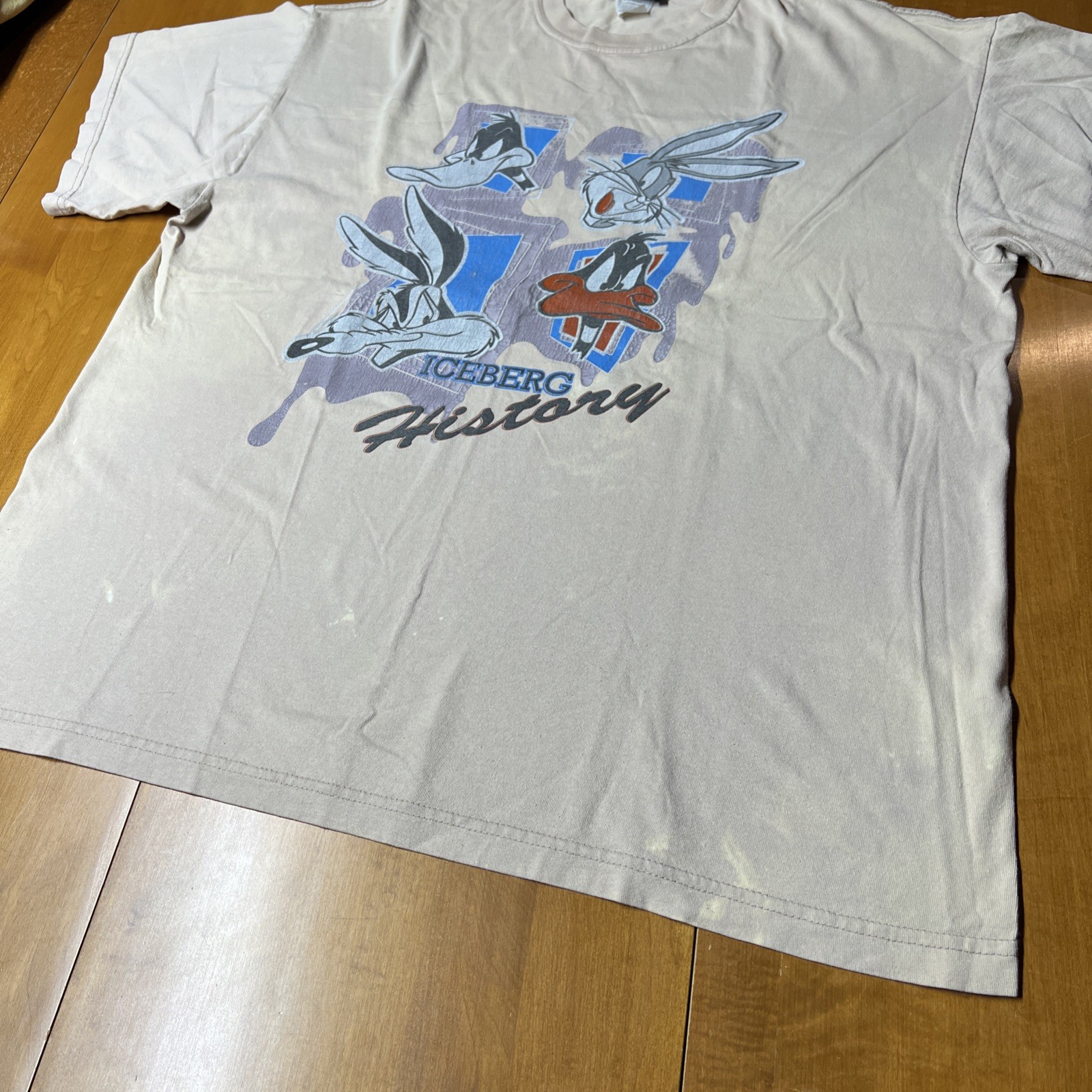 Vintage Iceberg History Looney Tunes Shirt XXL 2XL Italy Made Bugs Bunny Daffy gallery