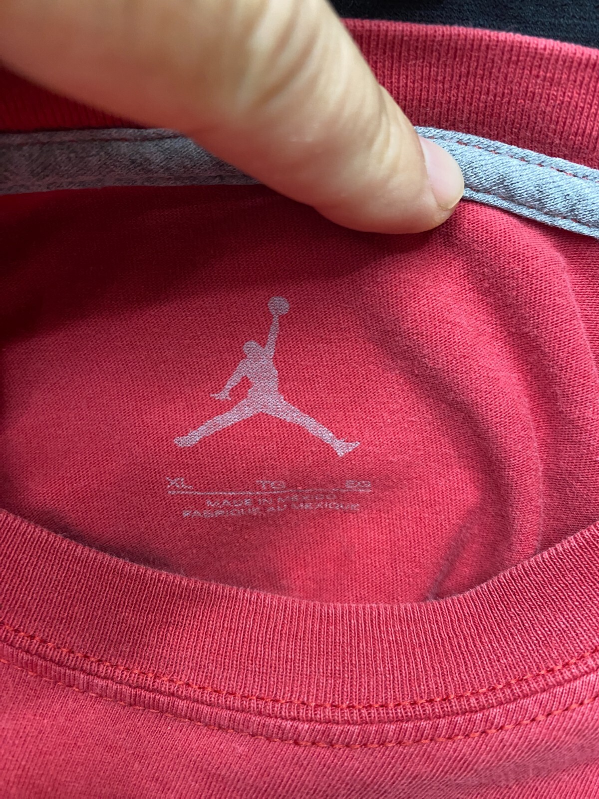 NIKE AIR Jordon FLIGHT RED T-SHIRT size LARGE (small hole) b1 gallery