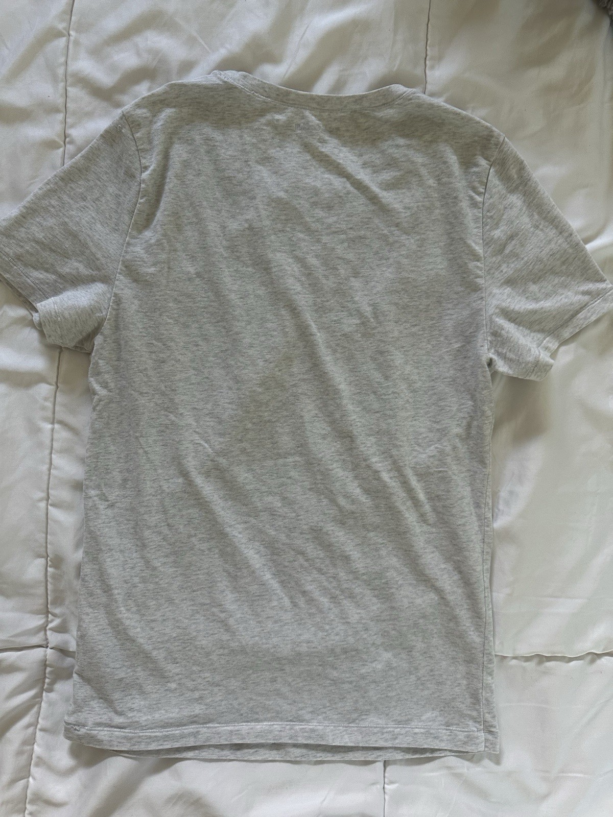 Aritzia TNA SoChill Gray Solid Crew Neck Short Sleeve Knit T-Shirt Size L gallery