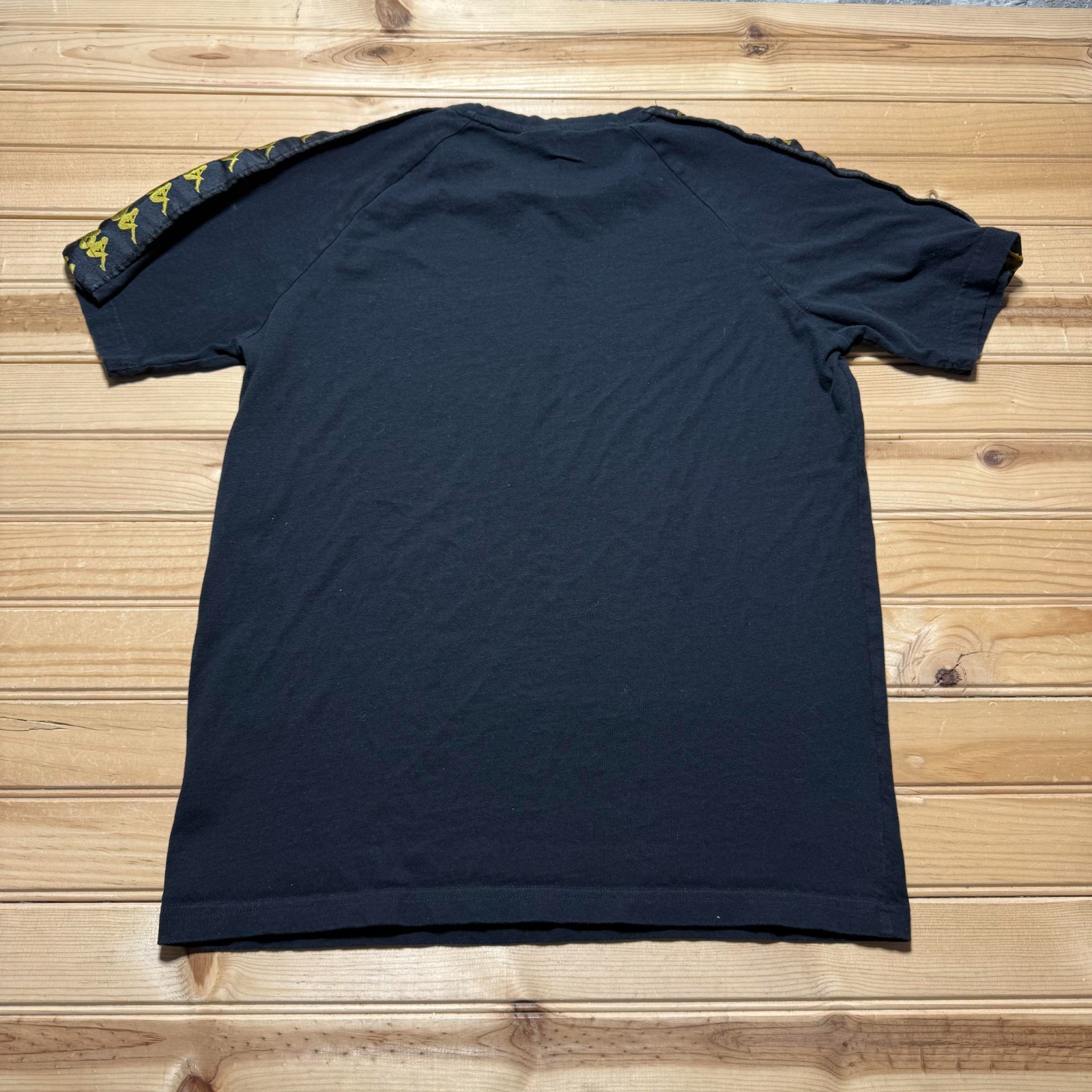 Kappa Banda Omini Logo Taped Sleeves Slim Fit Streetwear Urban T-Shirt - Small gallery