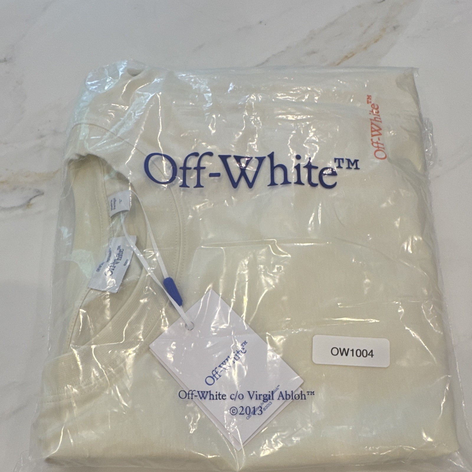 Off-White arrow skate fit tee vanilla ice size large brand new Retail over 350 gallery