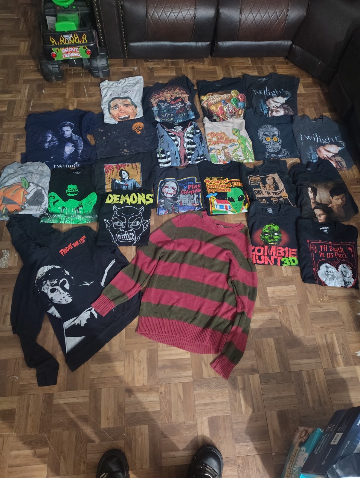 Bundle of 22 Horror Graphic T Shirts Various Sizes Reseller Lot Wholesale