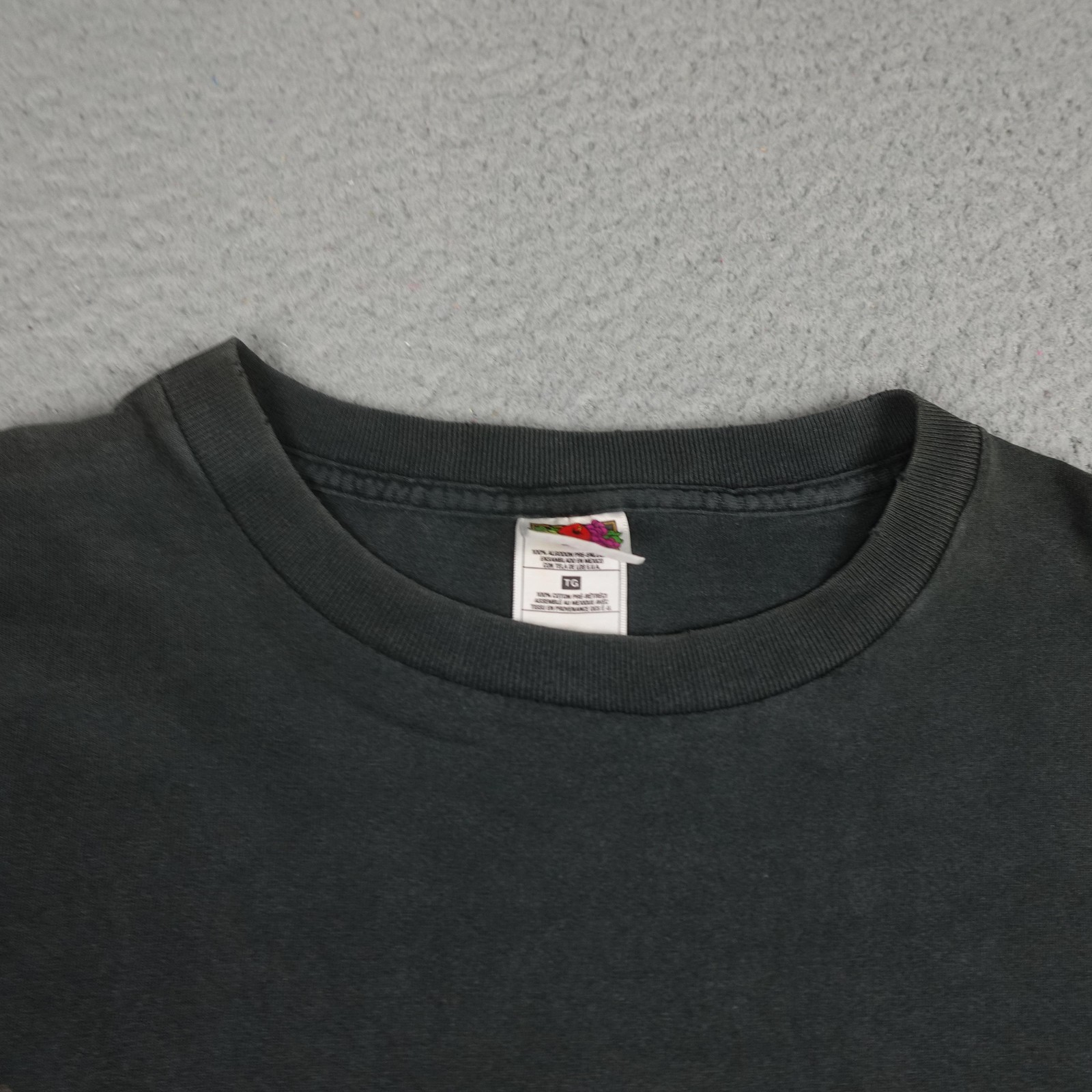 Vintage Gladiator Shirt Mens XL Black Fruit Of The Loom Graphic Movie Tee 2000s gallery