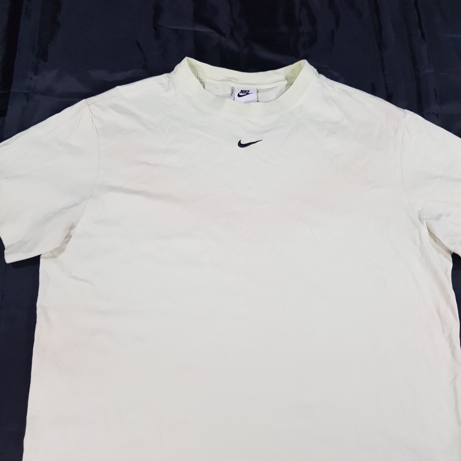 NIKE MENS SIZE MEDIUM PALE YELLOW TIE DYE COTTON CREW NECK CENTRE LOGO T-SHIRT gallery