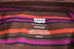Men’s Levi’s Classic Housemark Short Sleeve T-Shirt SMALL Chicory Coffee NEW