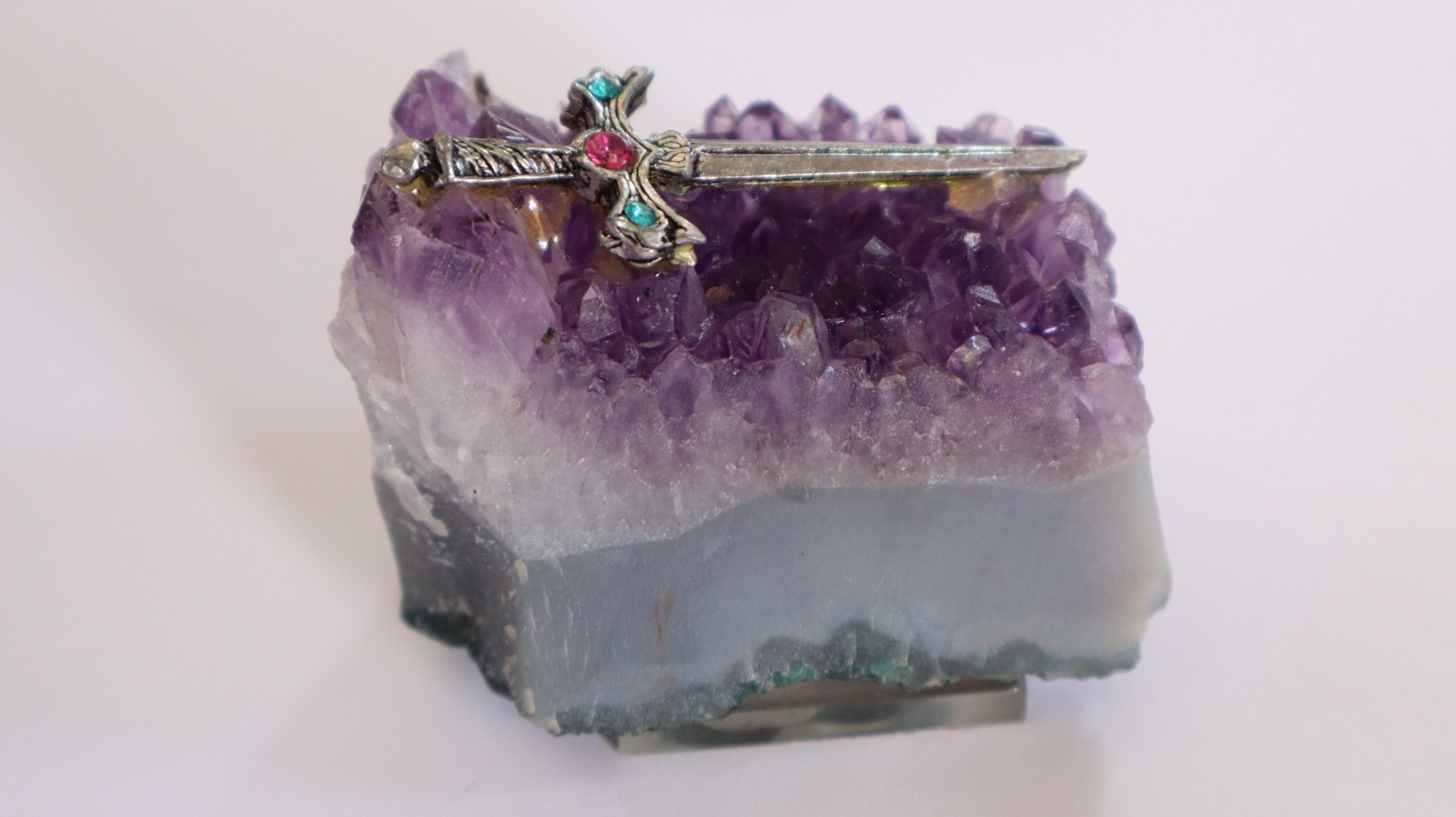 Purple Amethyst Quartz Geode  Crystal With Sword d6