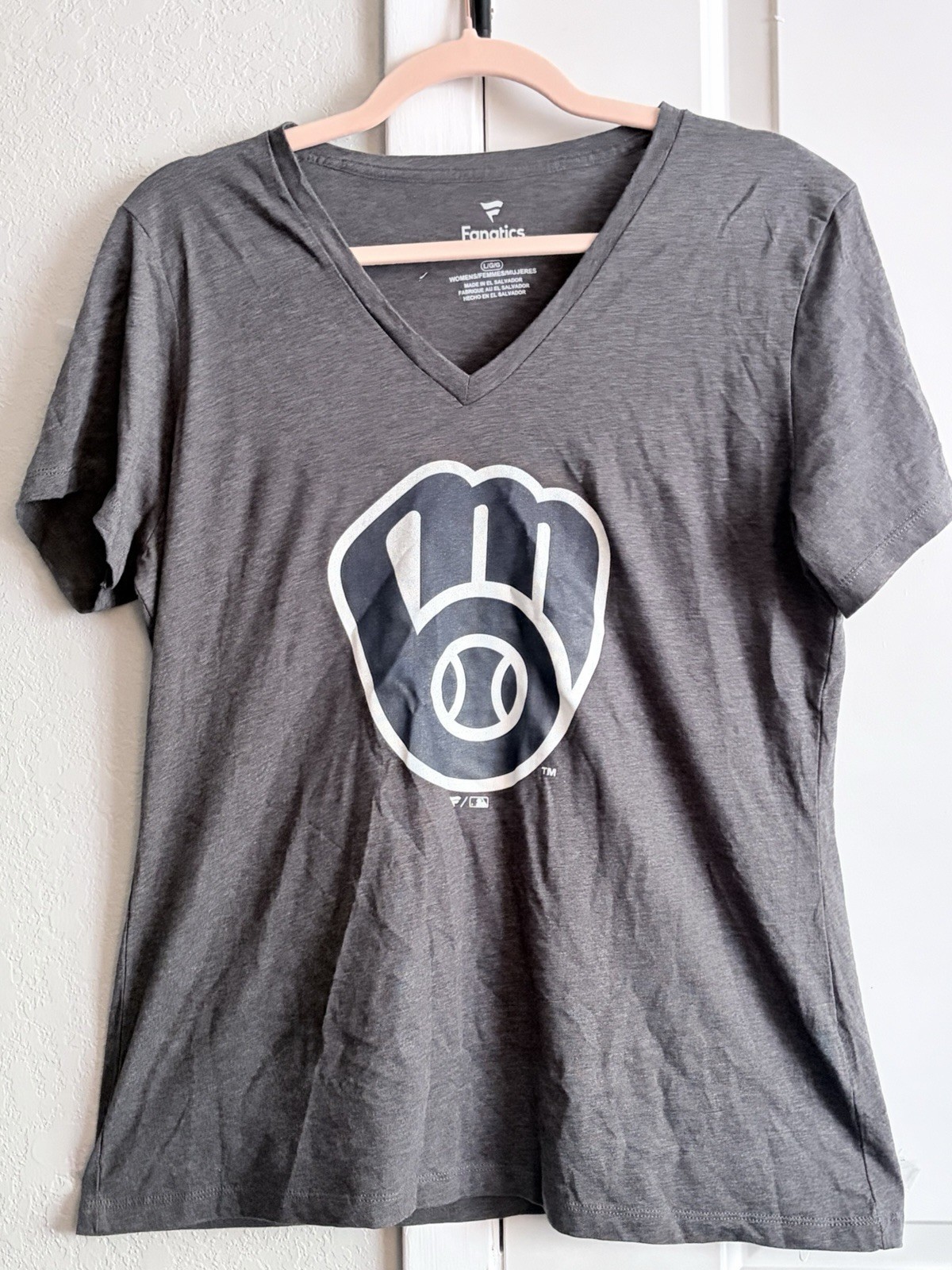 Fanatics Milwaukee Brewers Gray Graphic Logo V-Neck Short Sleeve T-Shirt L/G