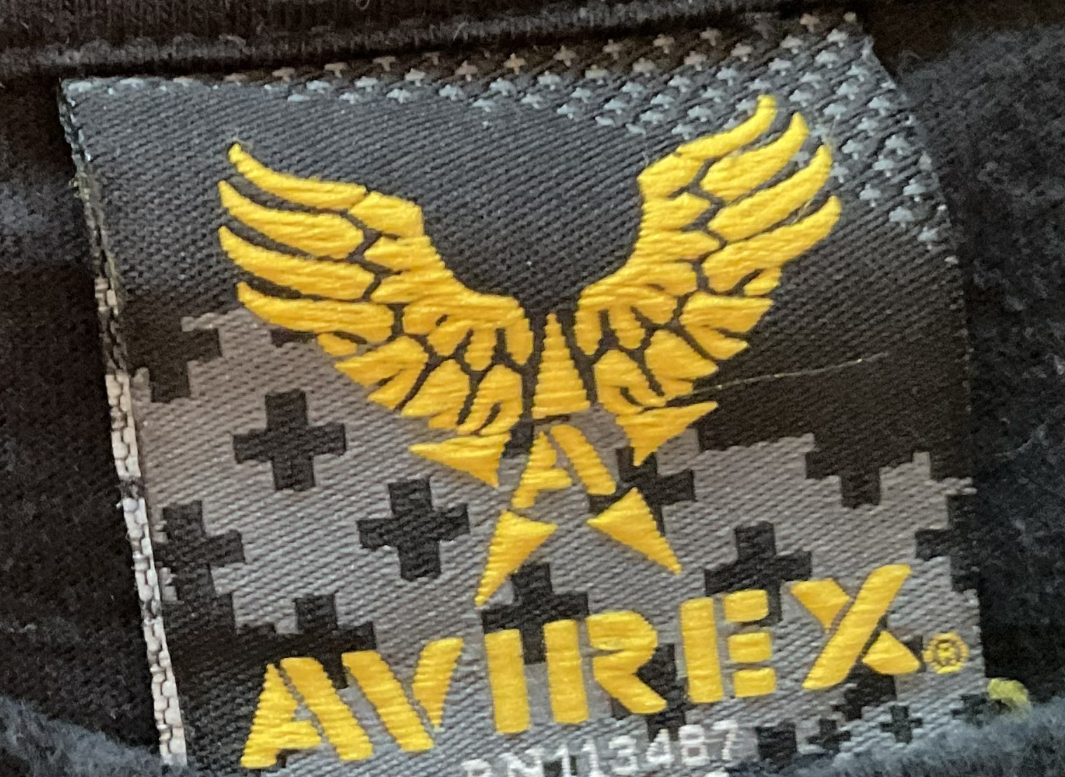 Vintage Avirex T-Shirt Size XL Barbed Wire Mount Rushmore All Over Print Y2k gallery