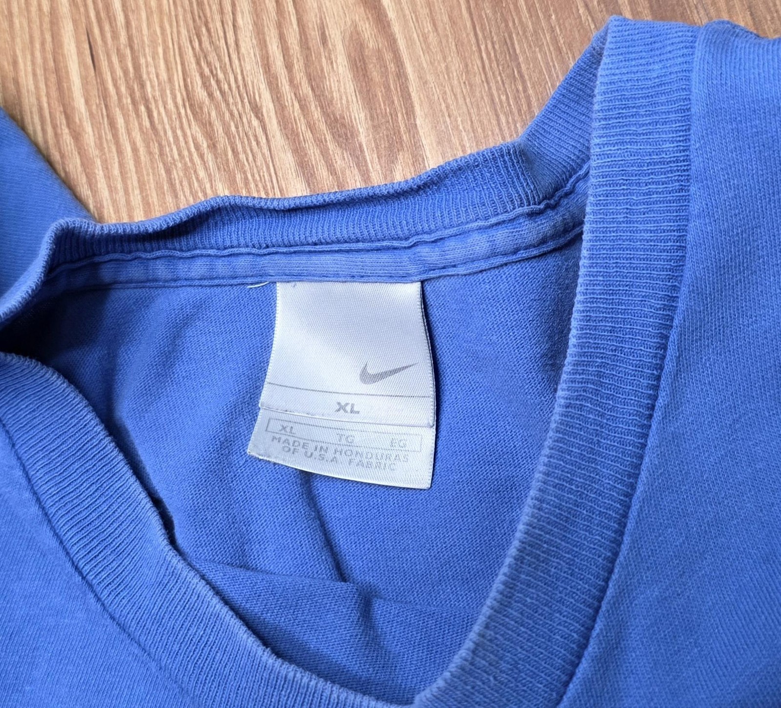 Nike Shirt Mens XL Blue Chevron Chest Swoosh Logo Graphic Tee Honduras Sports gallery