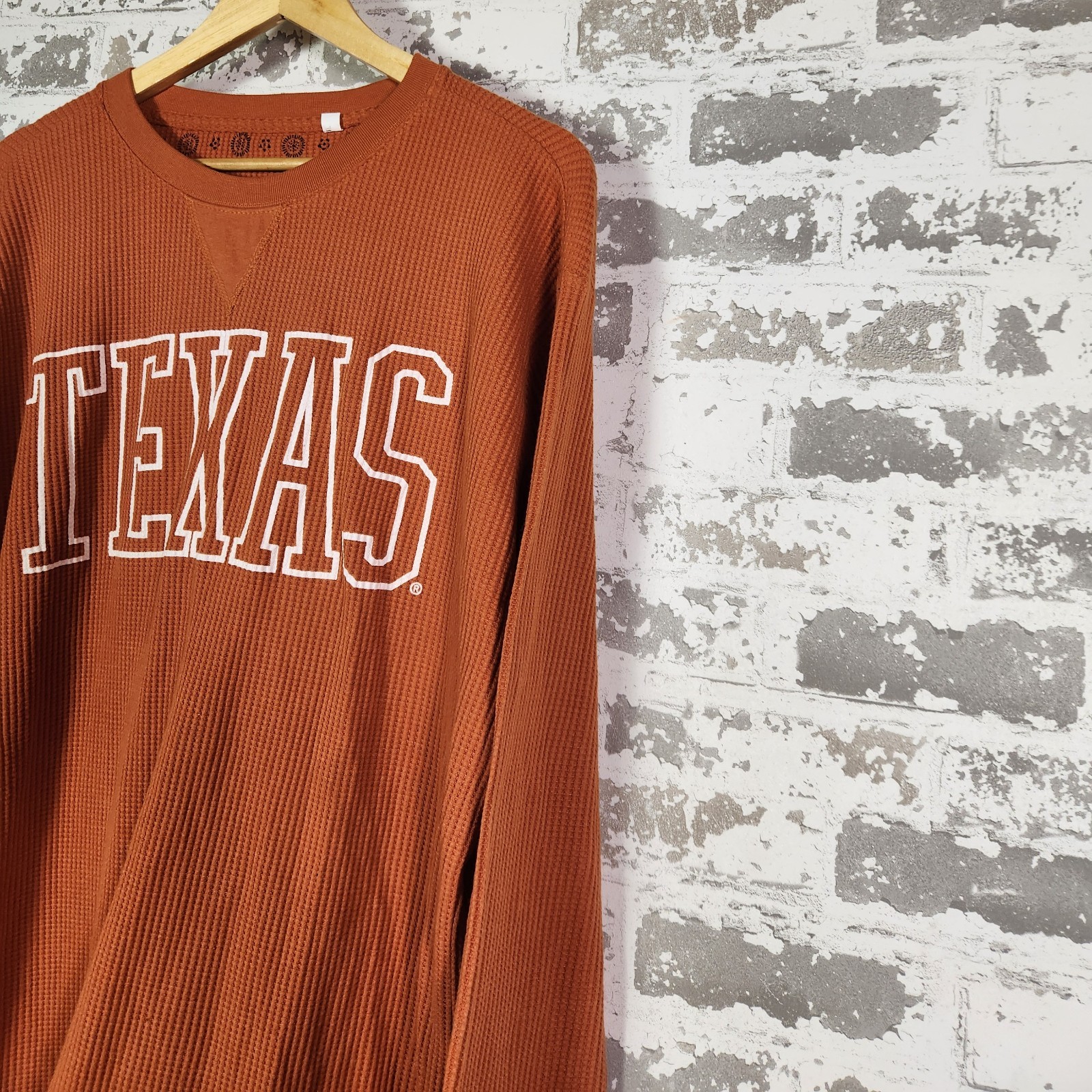 Pressbox Texas Longhorns Thermal Shirt Men's Large Burnt Orange Waffle Knit gallery