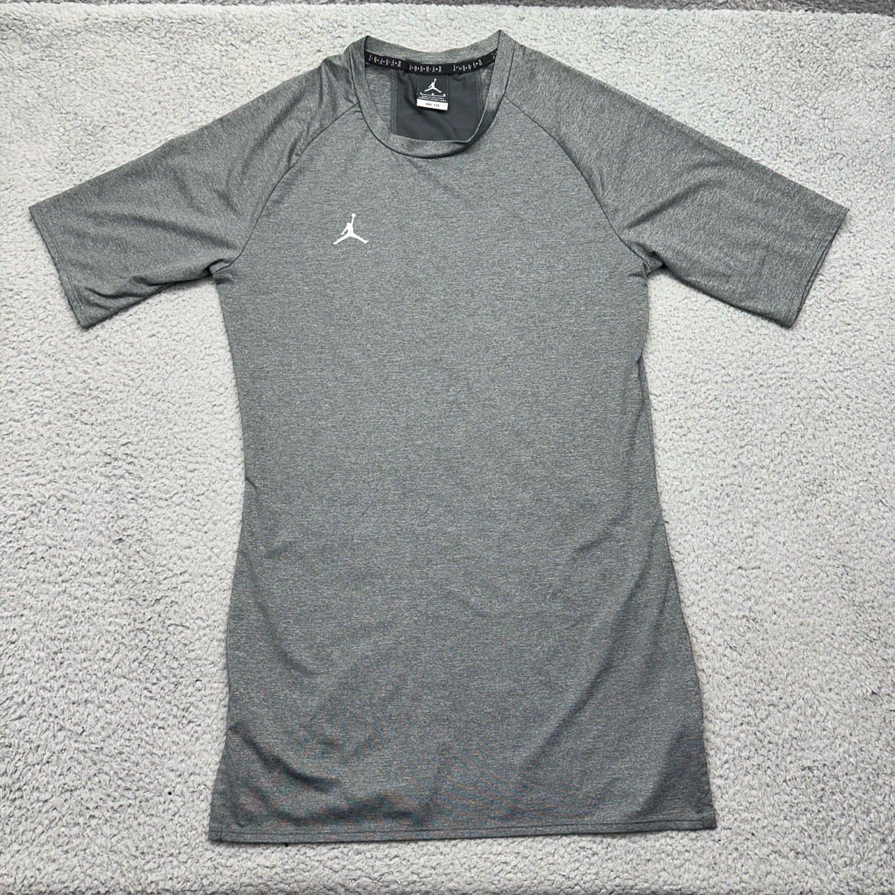 Nike Air Jordan AO9217-060 Shirt Mens Large Grey Dri-Fit Alpha Compression Top