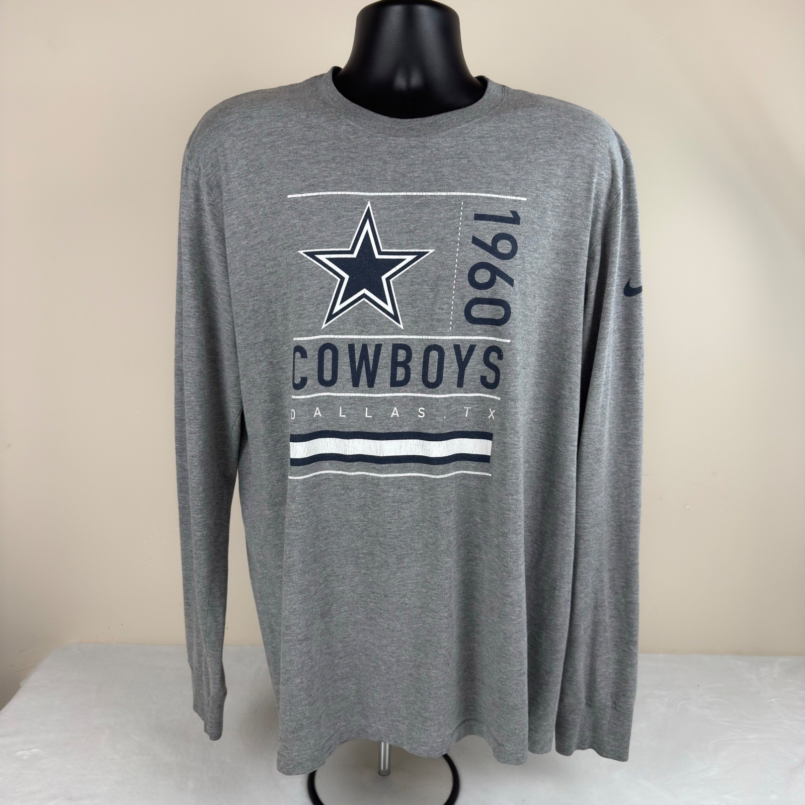 Nike NFL Apparel Dallas Cowboys NFL Mens XL Long Sleeve Grey T-Shirt Graphic gallery