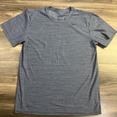 Nike Dri-Fit Shirt Mens Medium Grey Short Sleeve T-Shirt
