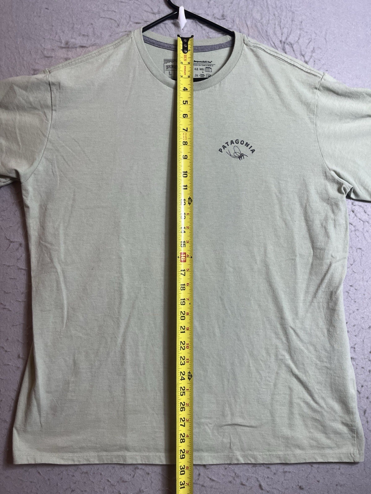 Patagonia Responsibili Tee Mens L Keep Fish Wet Graphic Tee Green gallery