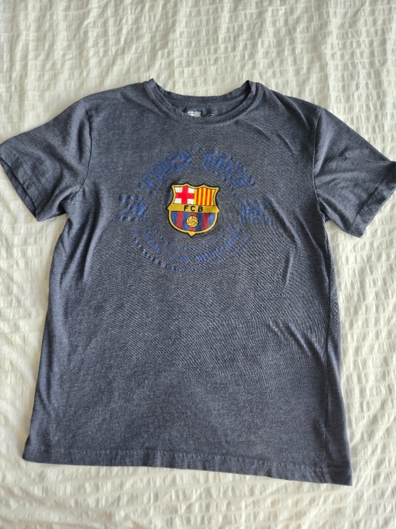 FC Barcelona T-Shirt Size Small – Soft Graphic Tee Good Condition gallery
