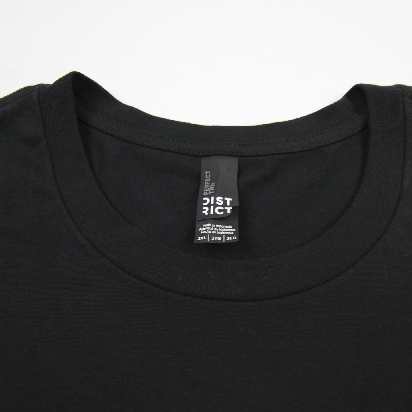 District Perfect Tri Short Sleeve Shirt Men's Black Used XXL gallery