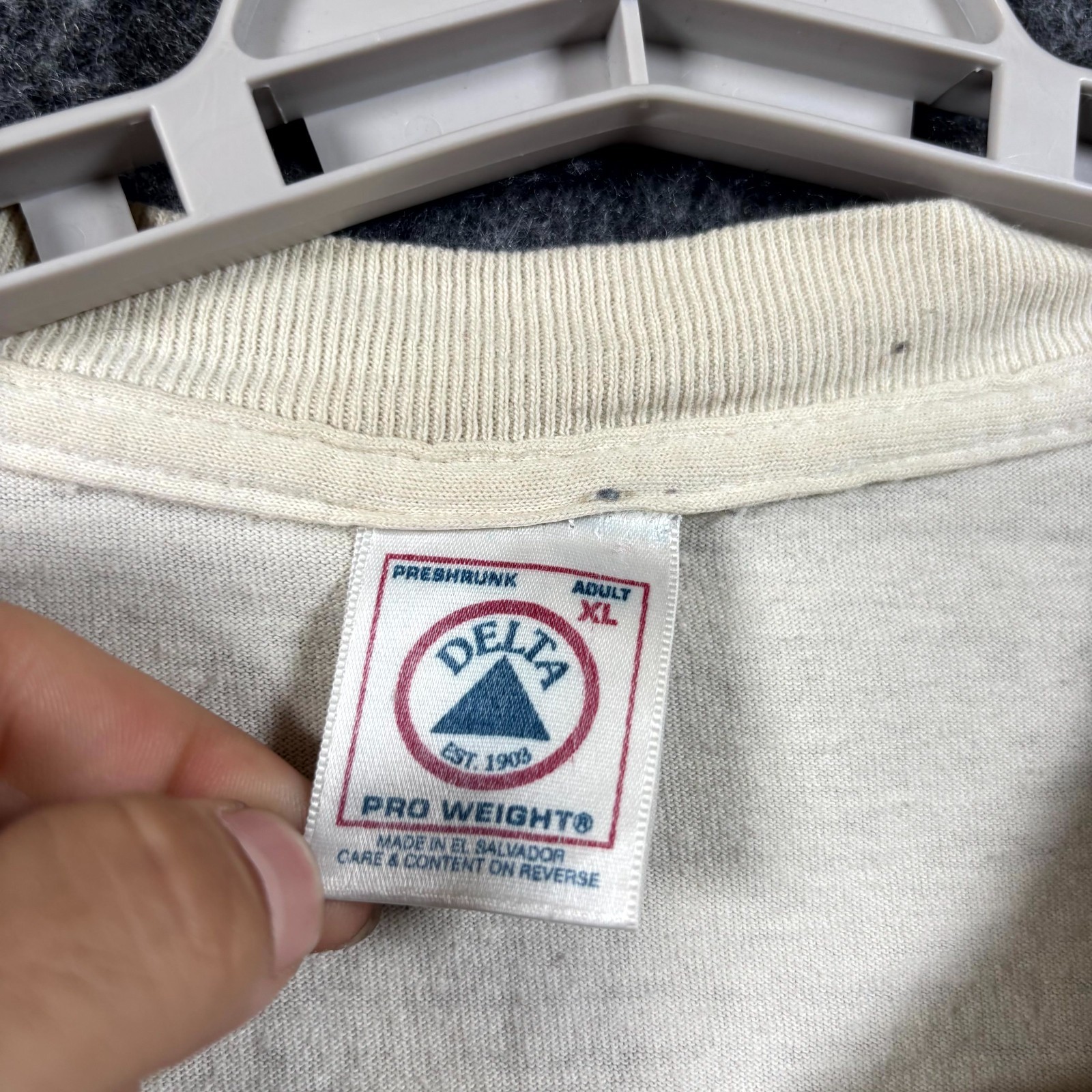 Delta T-Shirt Unisex XL White Cotton Visa Las Vegas Academia Classic Summer gallery