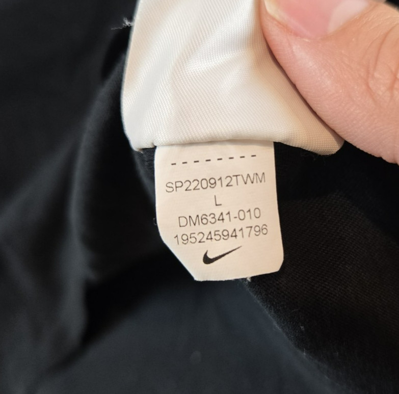 Nike Shirt Mens Large Black DM6341-010 Swoosh Logo Embroidered Tee Skateboard gallery