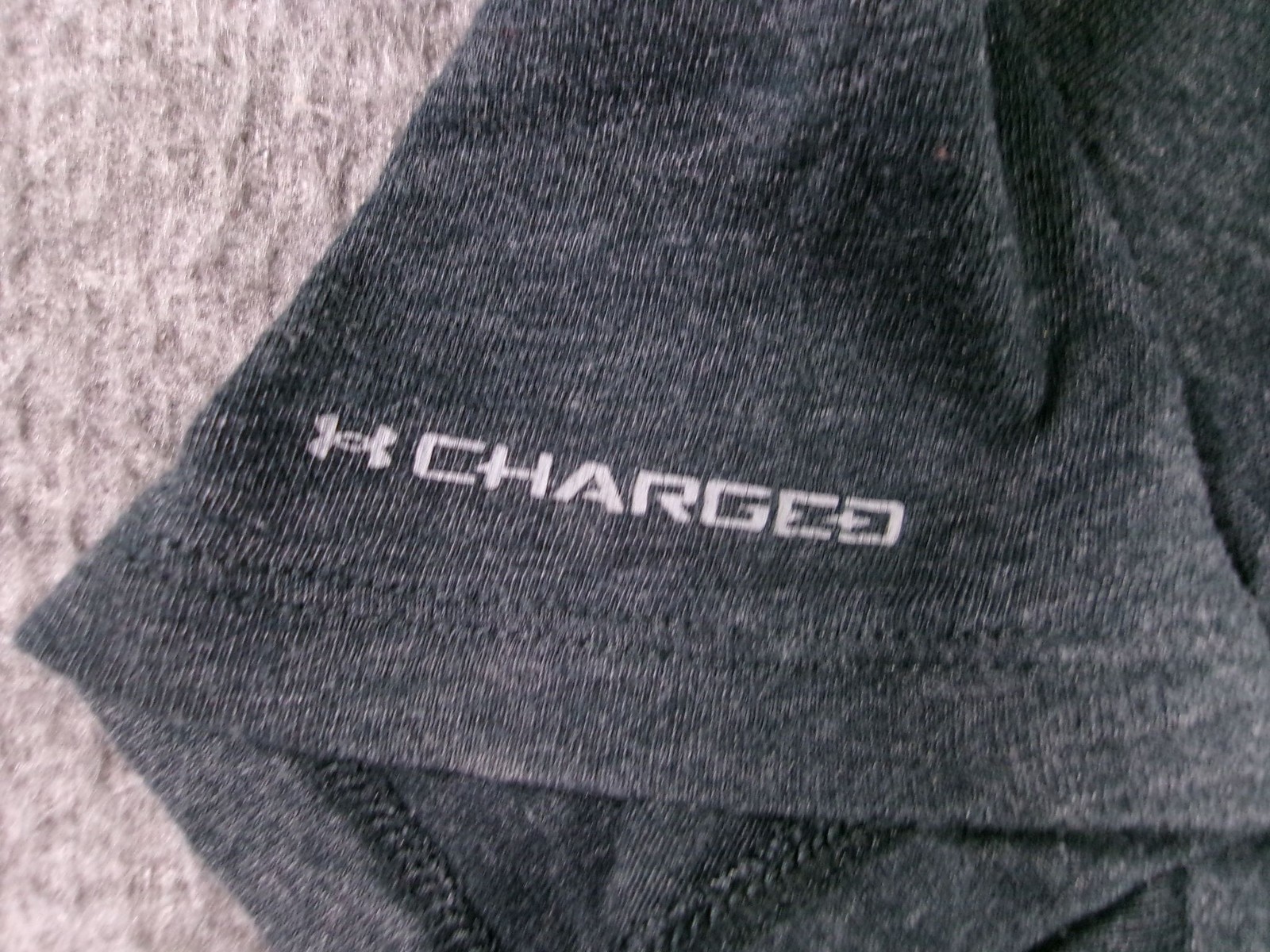 Under Armour Batman Shirt Men Medium Black HeatGear Semi-Fitted Charged gallery