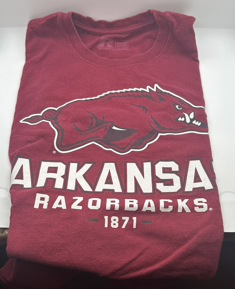 Arkansas Razorbacks T-Shirt Men's S/CH (Actual 34-36 in ) Short Sleeve Red gallery