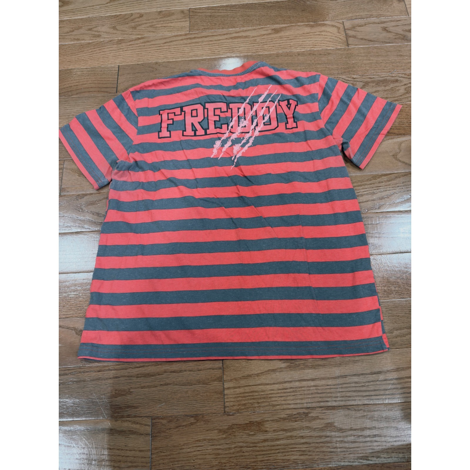 A Nightmare on Elm Street Freddy Krueger Springwood High School T-Shirt Medium gallery