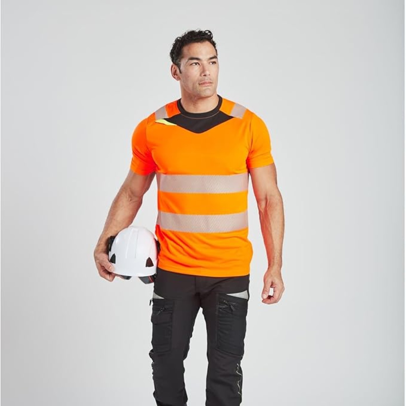 Portwest DX413 - DX4 Hi-Vis T-Shirt S/S Wicking Cooling Drying Capabilities gallery