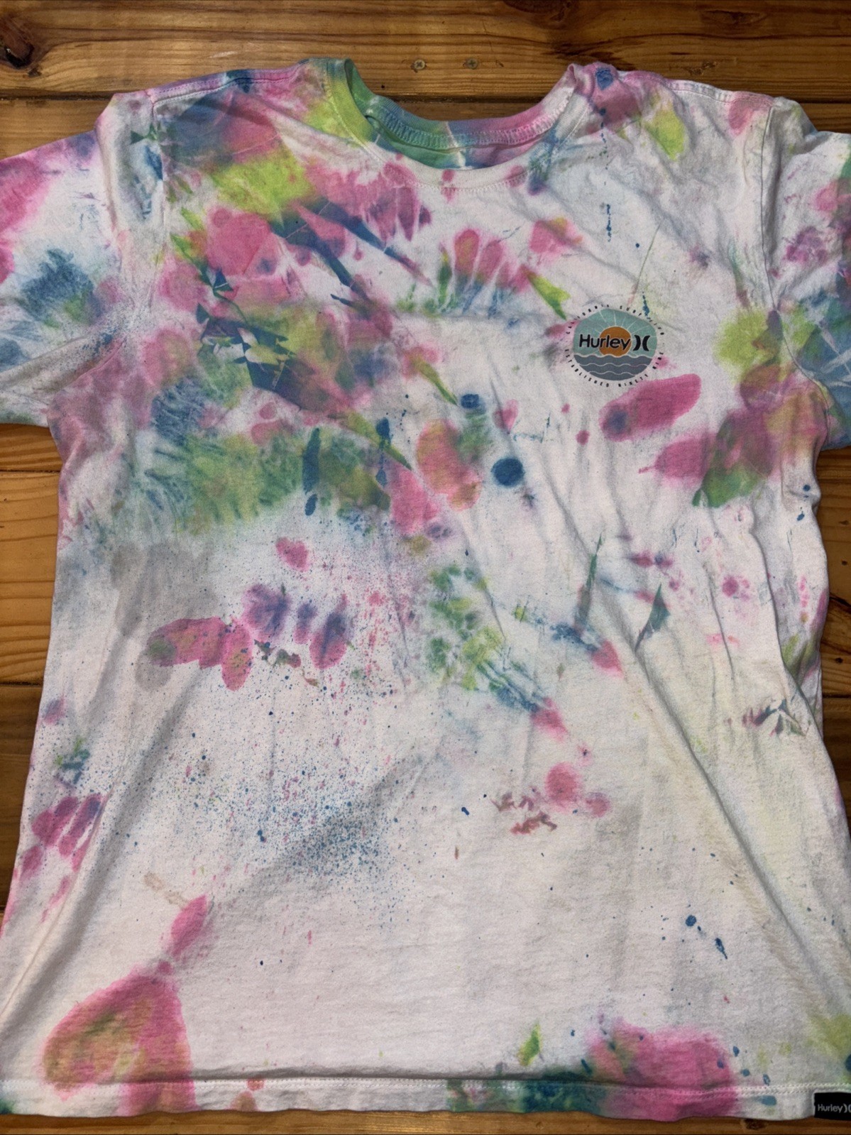 Hurley Tye-dye Unisex Size Medium T-Shirt. 100% Cotton. Fits True To Size gallery