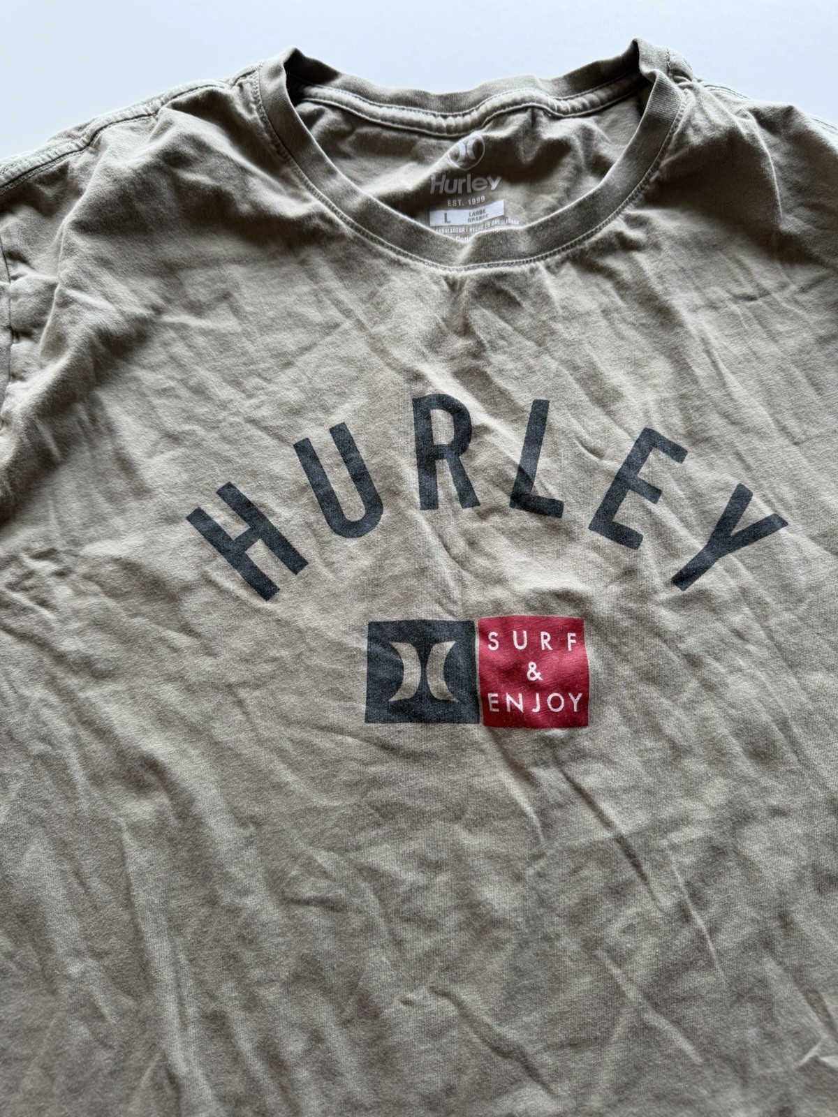 Hurley men’s large white graphic T-shirt short sleeve casual tee surf and enjoy gallery