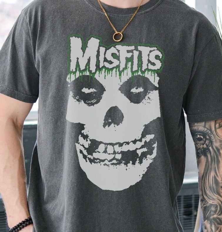 Misfits Crimson Ghost T-Shirt 80s Punk Rock Vintage Blac Comfort Colors 1717 Tee