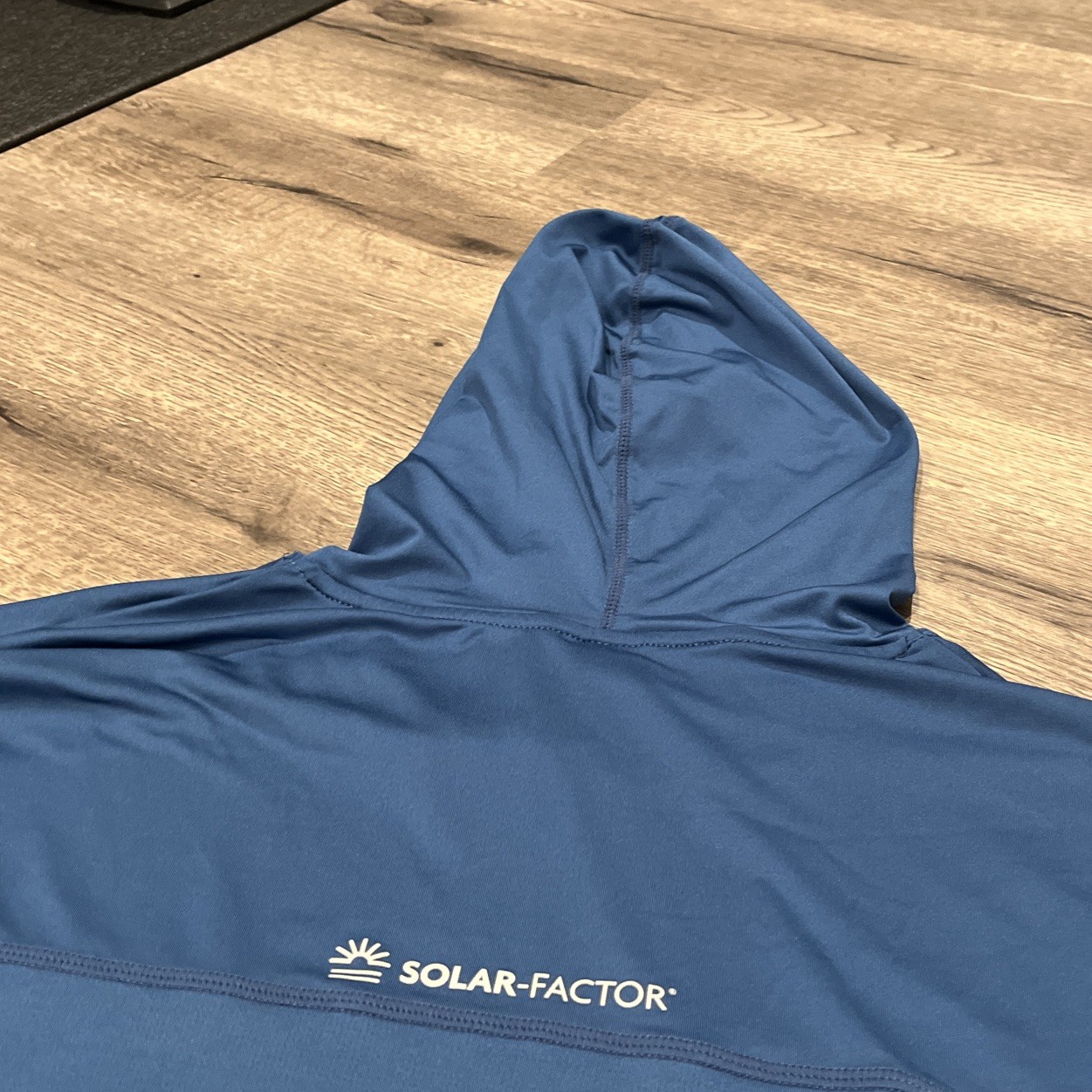Habit Shirt Mens Medium Blue 40+ Solar Factor Hooded Long Sleeve Pullover gallery