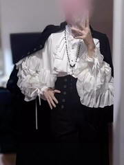 Men’s retro gothic style Long-sleeved ruffled shirt Loose blouse unisex