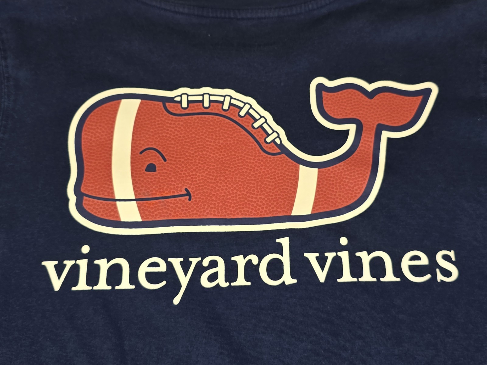 Vineyard Vines Football Whale Men’s Long-Sleeve Pocket T-Shirt Large Blue gallery