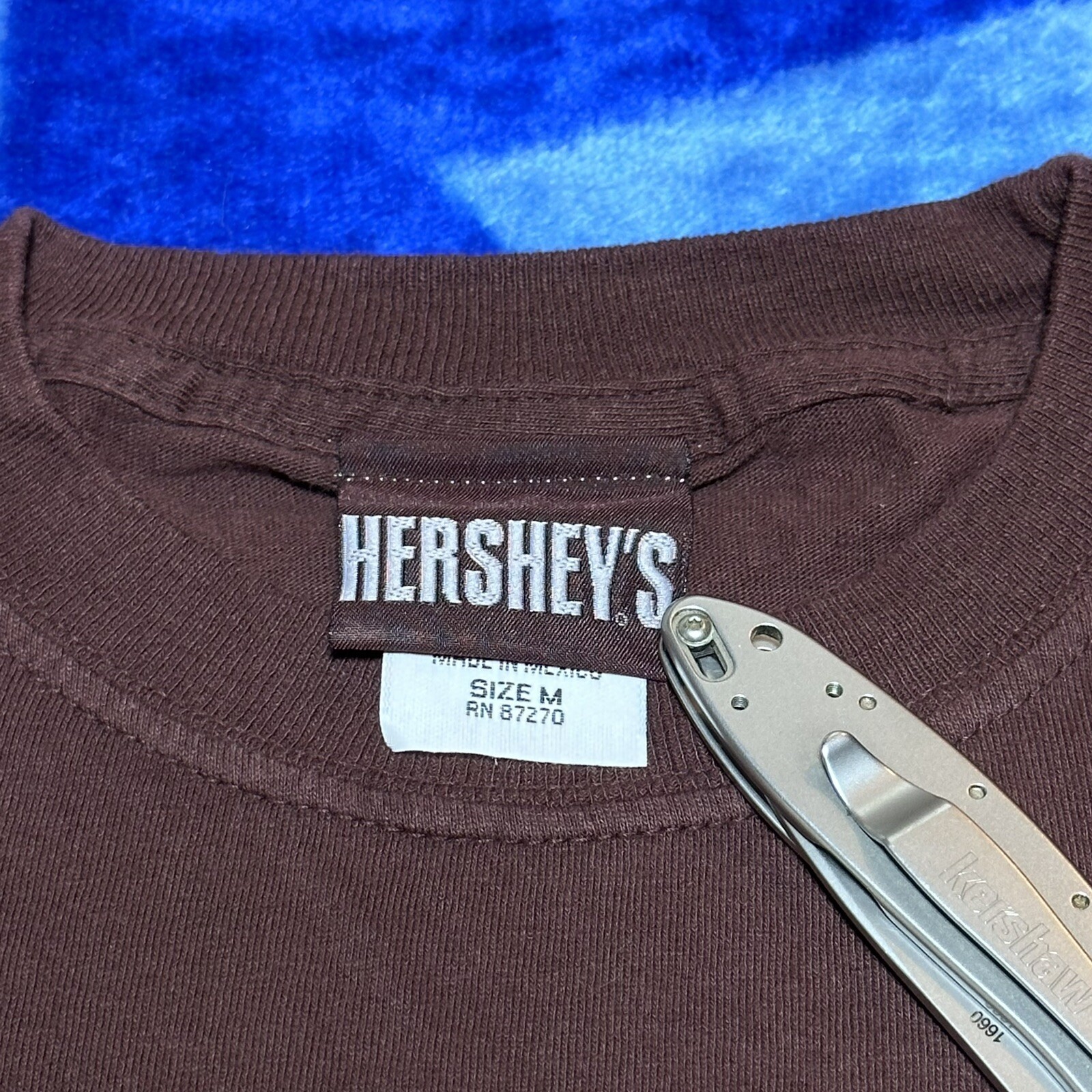 2000s Hershey’s Chocolate Magnificent Machine Employee T-Shirt Size Medium gallery