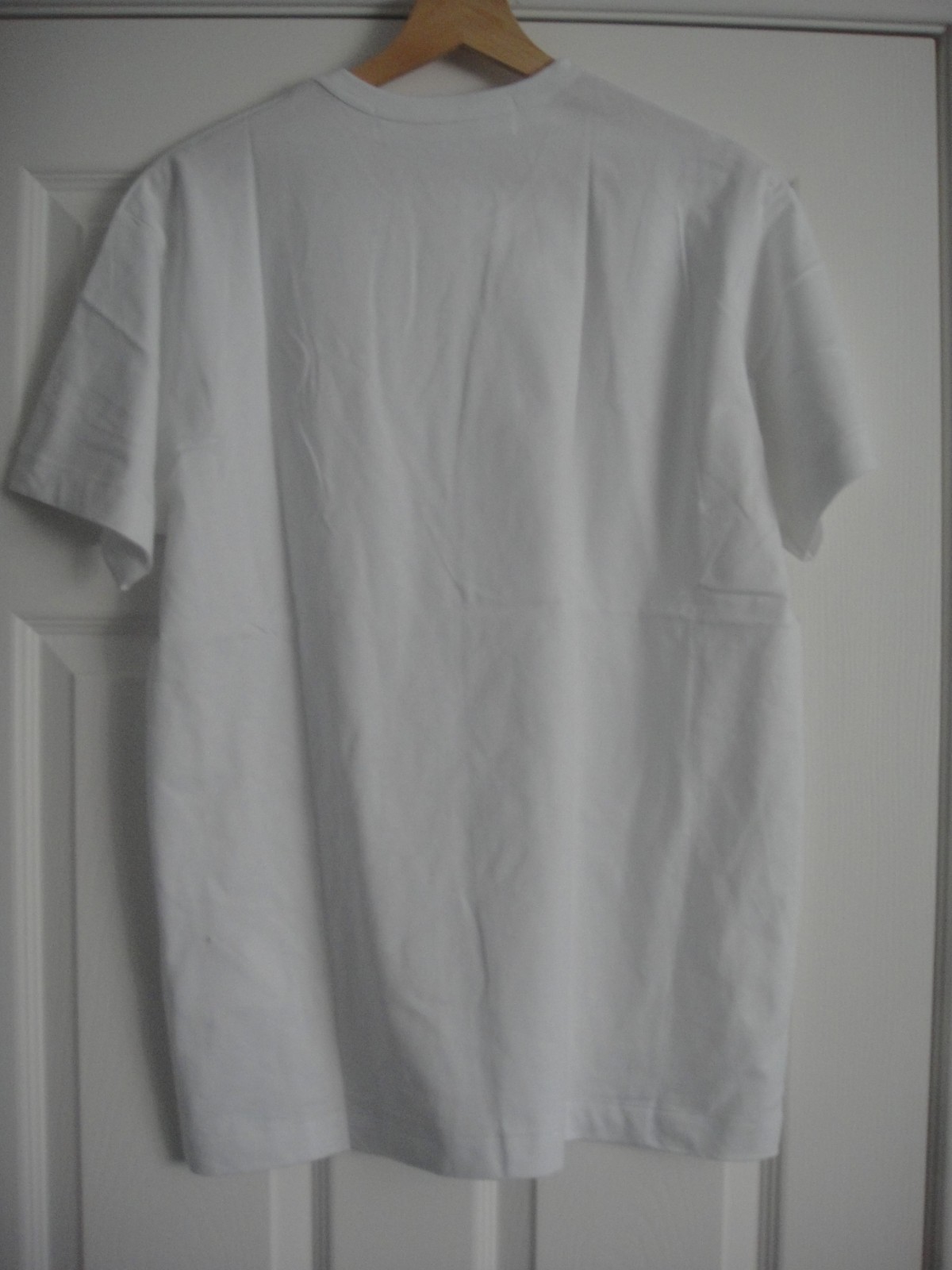 Comme Des Garcons Play Men's Classic Red Heart Logo White Color Size Large, NWT gallery